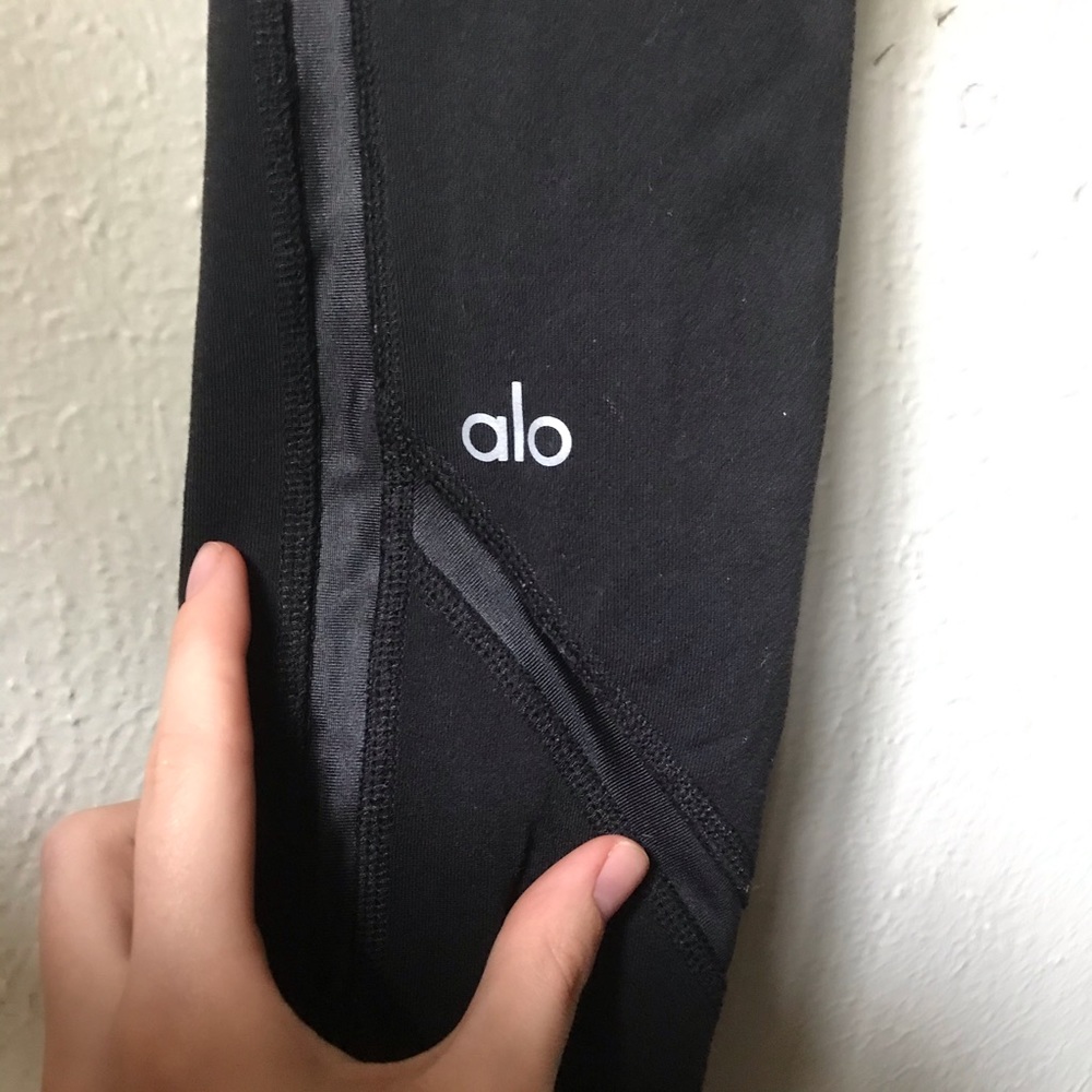 SOLD // Alo Yoga Black Leggings - Picture 3 of 11